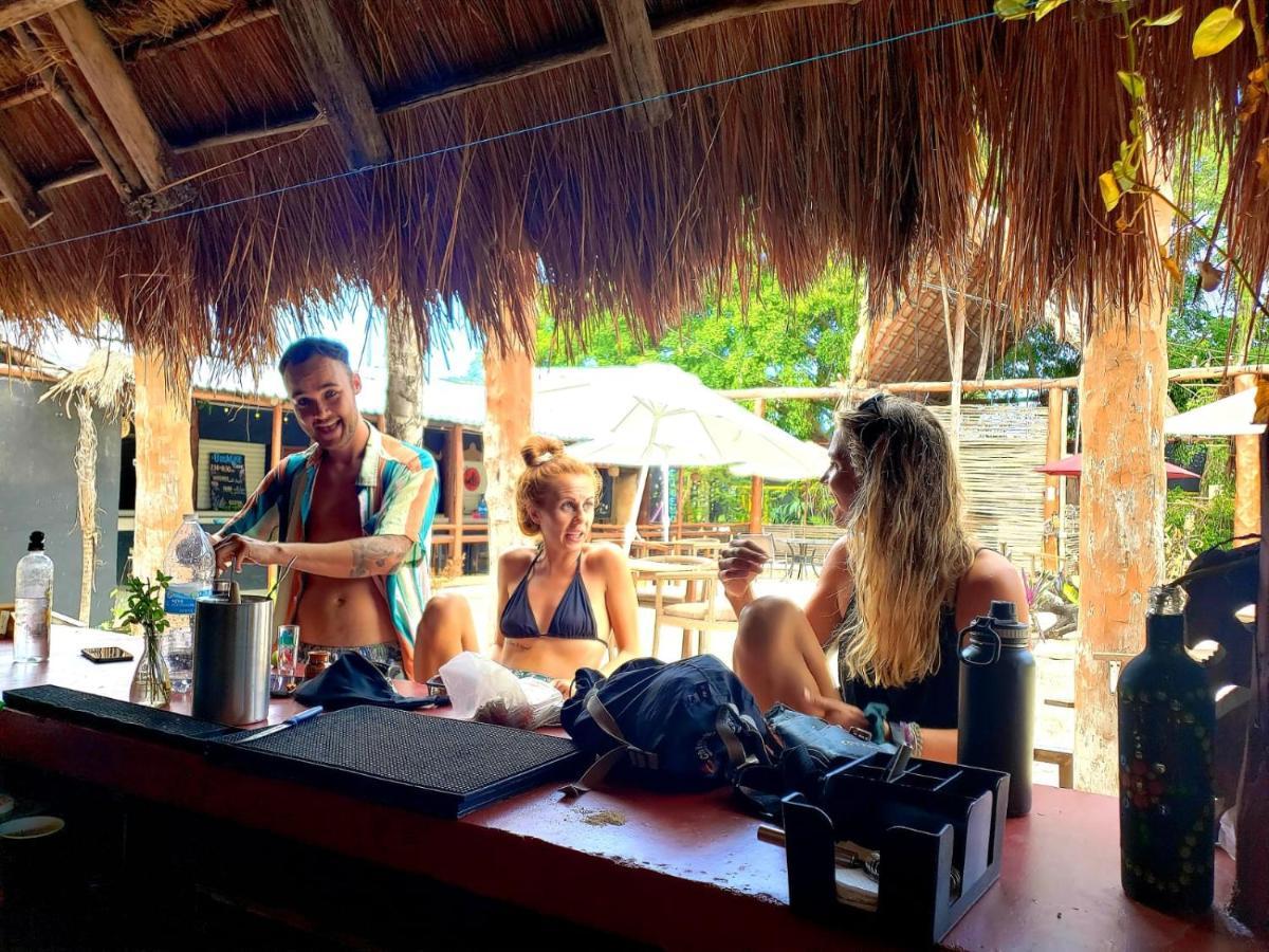 The All Inclusive Hostel - Food, Drinks And Transportation To The Beach And Cenotes Tulum Bagian luar foto