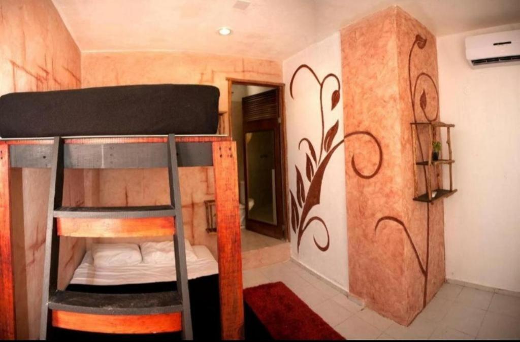 The All Inclusive Hostel - Food, Drinks And Transportation To The Beach And Cenotes Tulum Bagian luar foto