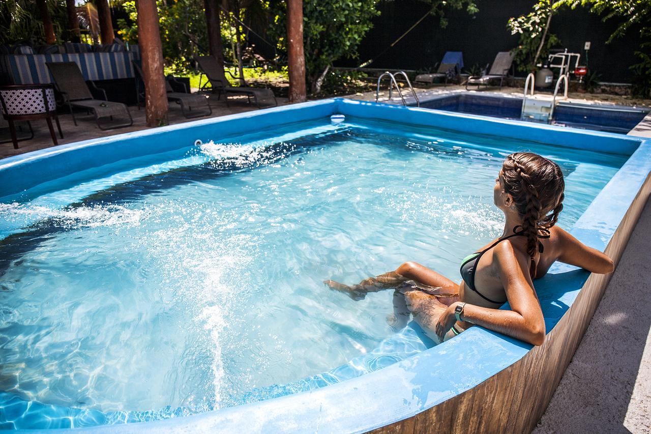 The All Inclusive Hostel - Food, Drinks And Transportation To The Beach And Cenotes Tulum Bagian luar foto